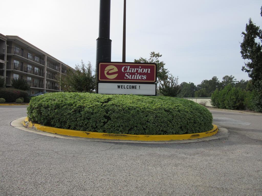 Clarion Suites Augusta Bagian luar foto