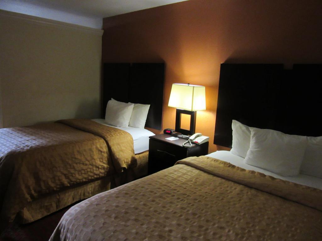 Clarion Suites Augusta Ruang foto