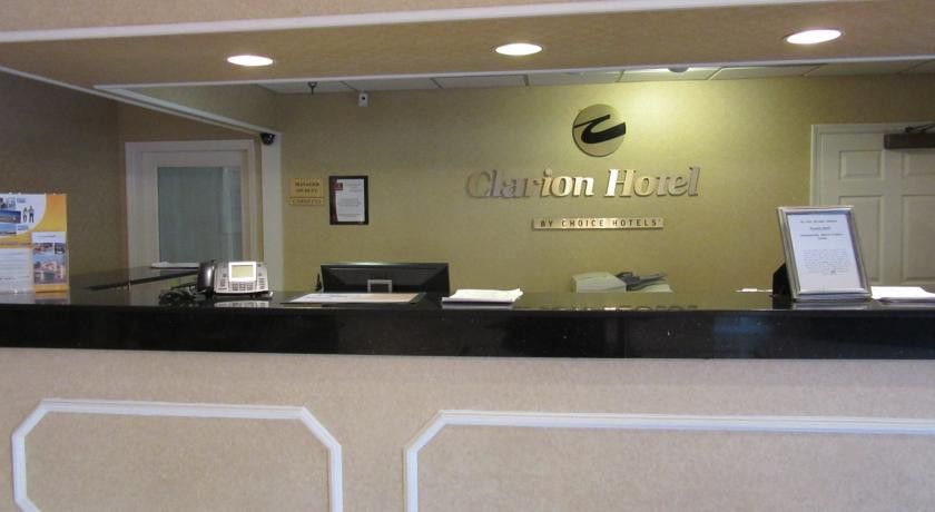 Clarion Suites Augusta Bagian luar foto