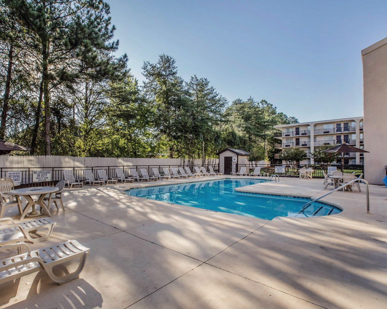 Clarion Suites Augusta Bagian luar foto